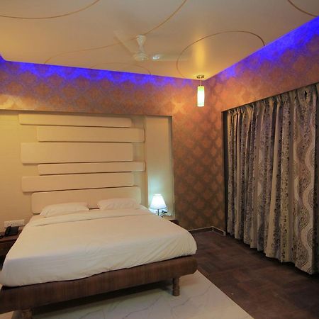 Hotel Sai Dharam Palace Shirdi Luaran gambar