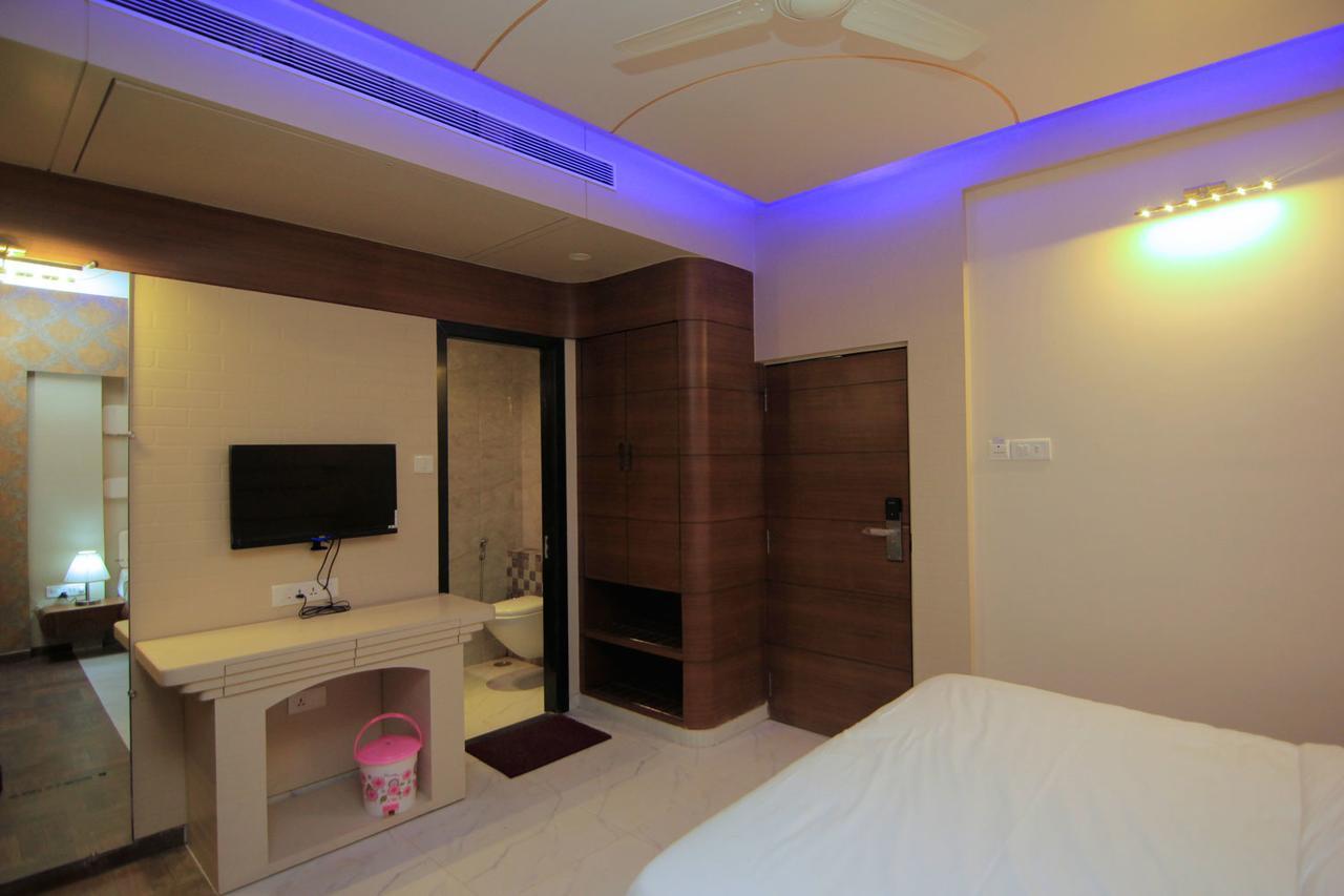 Hotel Sai Dharam Palace Shirdi Luaran gambar
