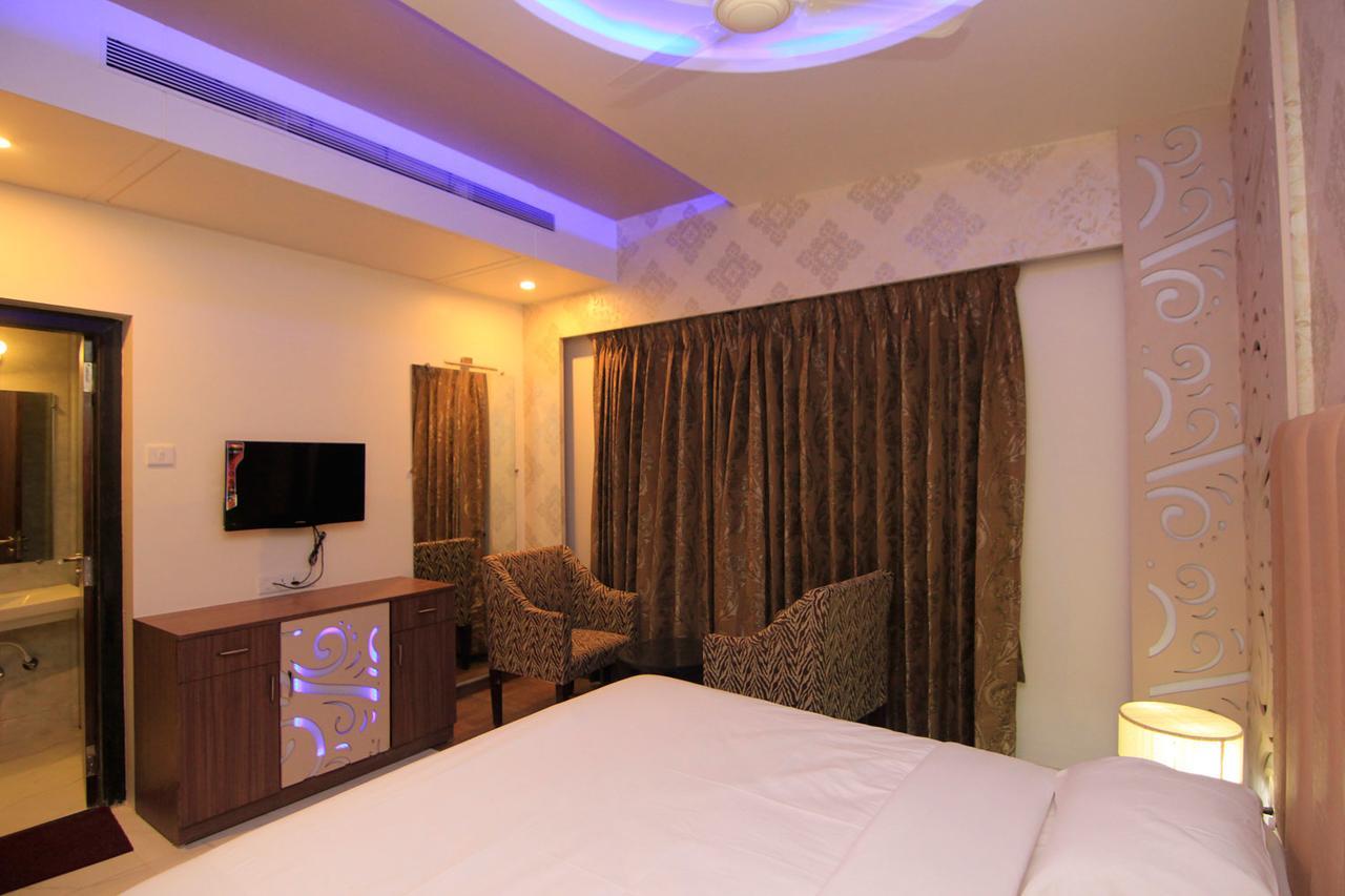 Hotel Sai Dharam Palace Shirdi Luaran gambar